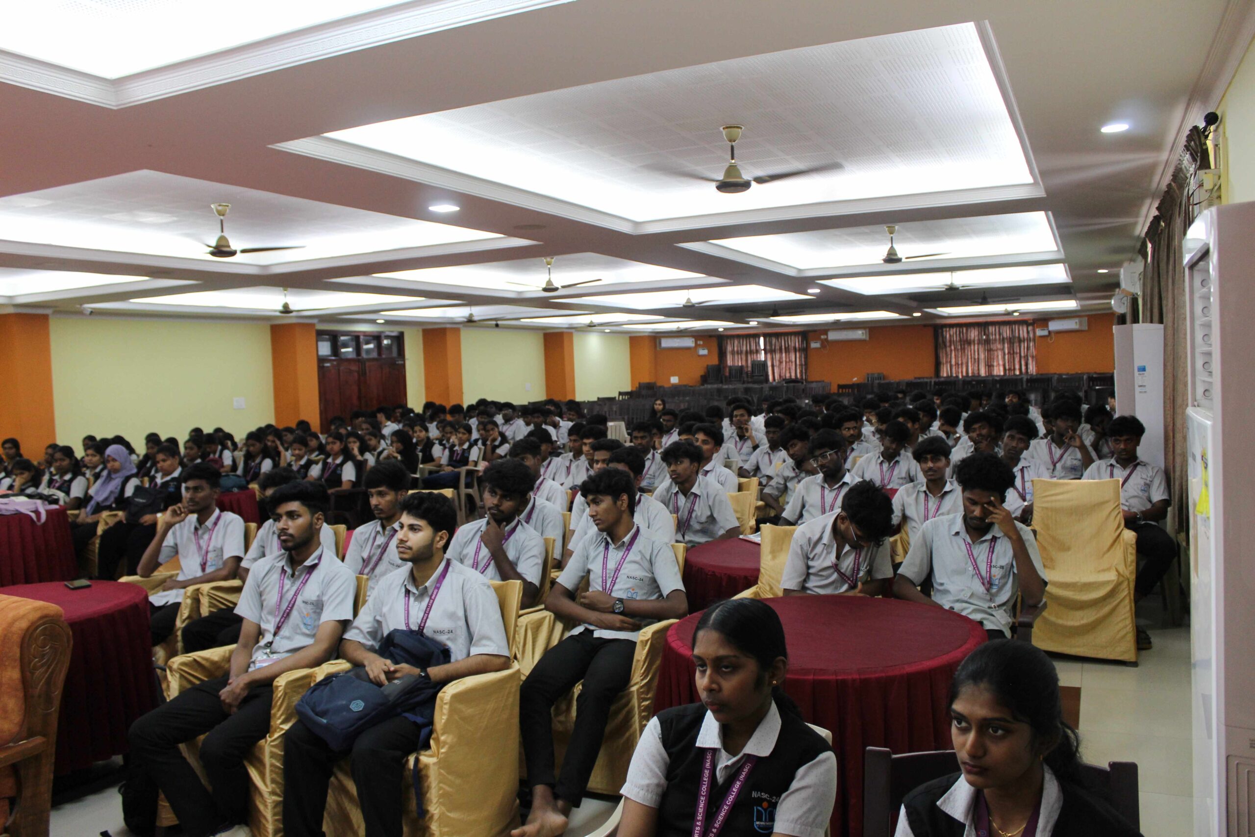 AI-Driven Low-Code Application Development Using Zoho Creator.